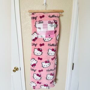 Hello Kitty ultra fine faux fur throw